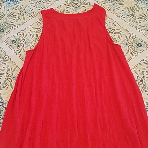 Coral color sleeveless top, size medium. Very pretty. - Picture 9 of 9